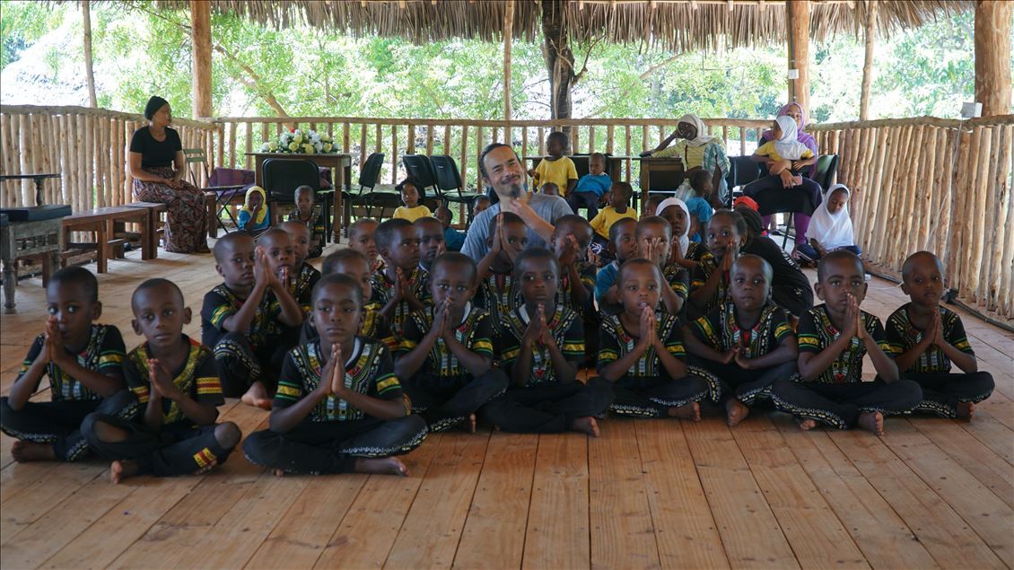 Zanzibar'da, Türk vatandaşı Yentürk'ün kurduğu Assalam Vakfı bölge halkına ışık oldu