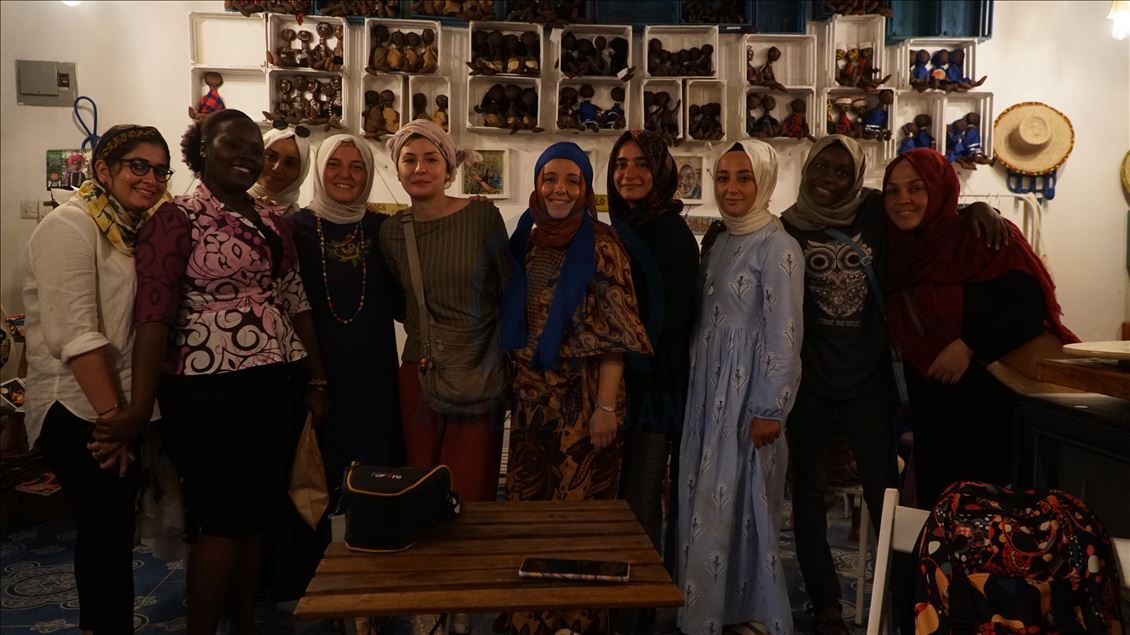 Zanzibar'da, Türk vatandaşı Yentürk'ün kurduğu Assalam Vakfı bölge halkına ışık oldu
