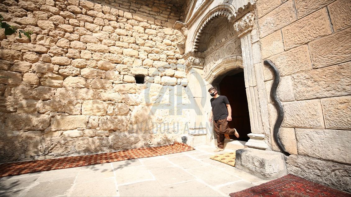 لالش.. شوێنە پیرۆزەکەی پەیڕەوانی ئایینی ئێزدی 
