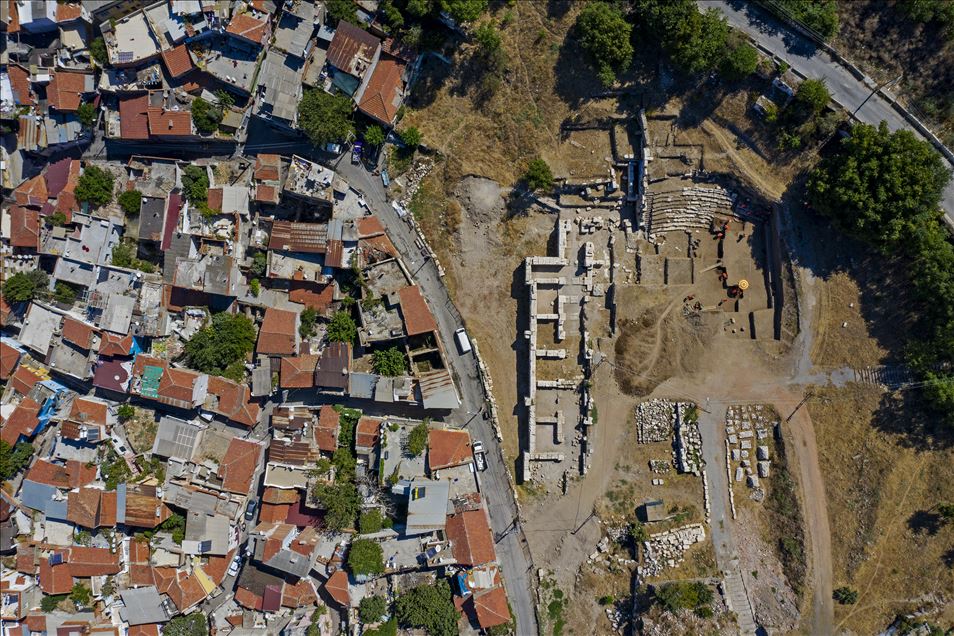 Mitolojik varlık "Satyros" kabartması restore ediliyor