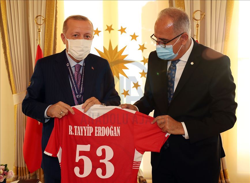 Cumhurbaşkanı Erdoğan, Türkiye 19 Yaş Altı Kız Voleybol Milli Takımı'nı kabul etti
