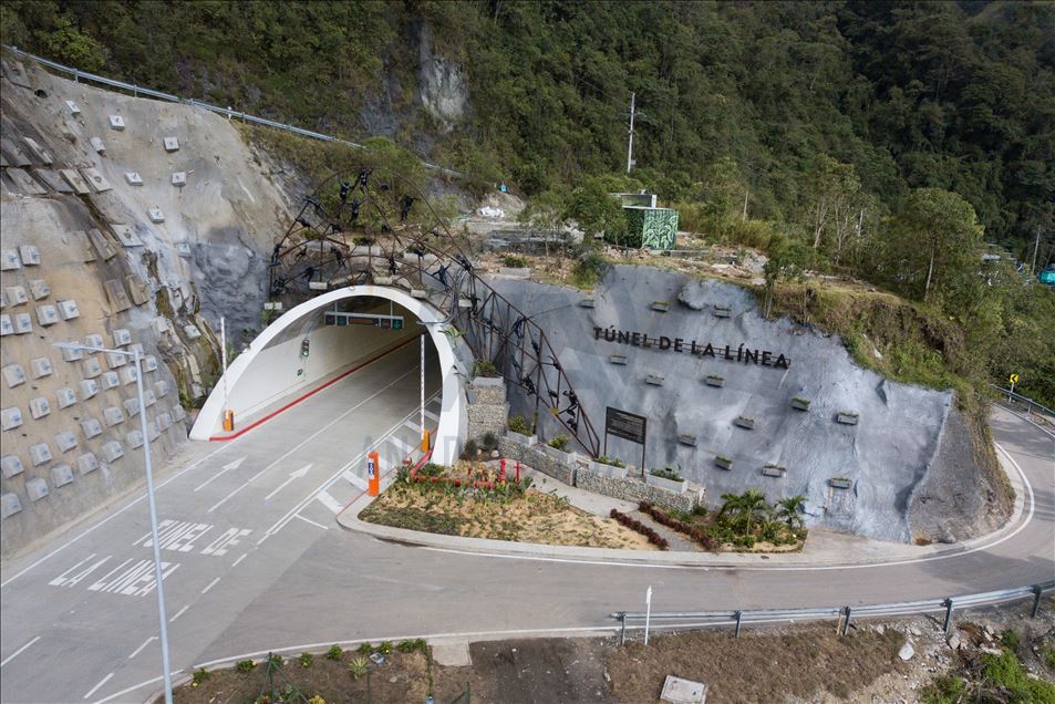 Colombia inauguró el Túnel de La Línea