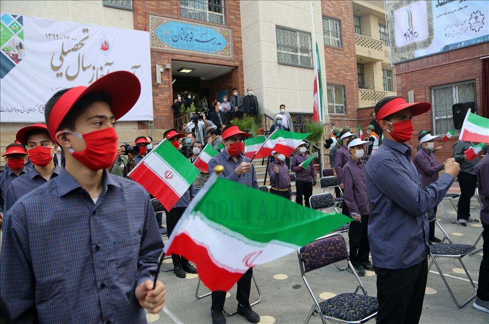 ئێران.. دەستیپێکردنی ساڵی نوێی خوێندن لە سێبەری کۆرۆنادا