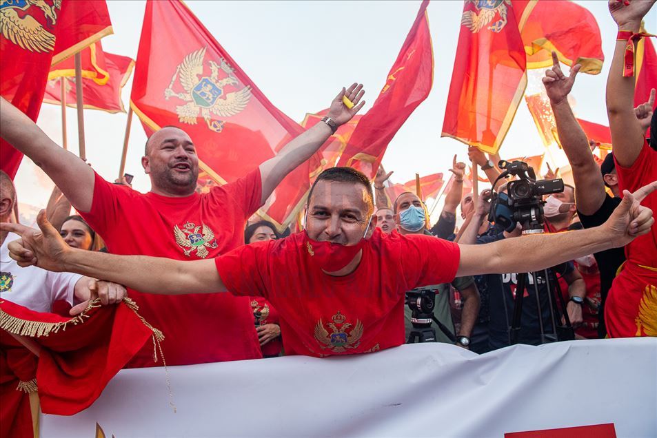 Na patriotskom skupu u Podgorici 50.000 ljudi 