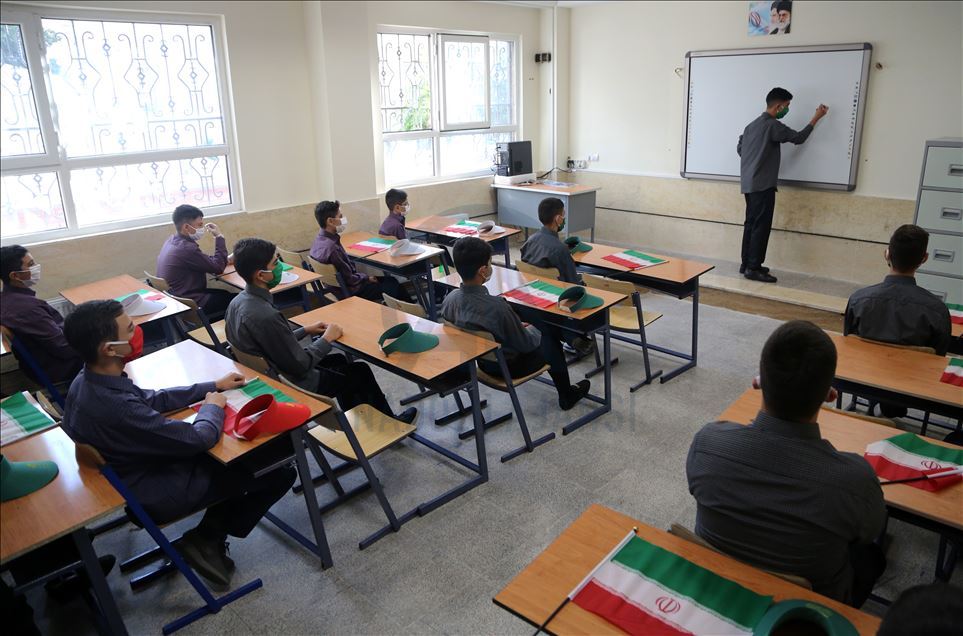 ئێران.. دەستیپێکردنی ساڵی نوێی خوێندن لە سێبەری کۆرۆنادا