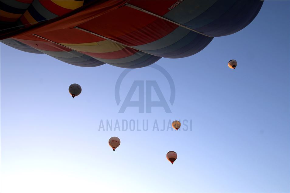 В Каппадокии организуют безопасные полеты на воздушном шаре
