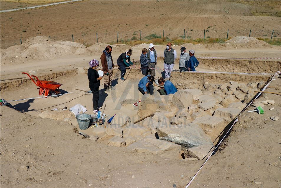 Urartu woman buried with jewelry discovered in Turkey's Van