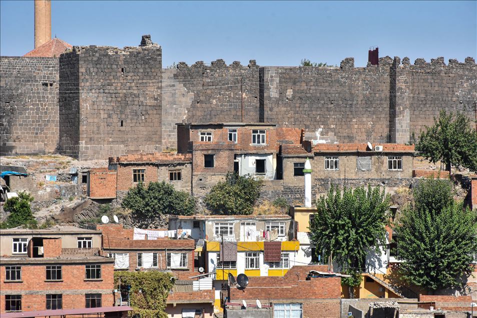 Sûrên Diyarbekirê yên ku tên restorekirin ku weke berê xweş bin