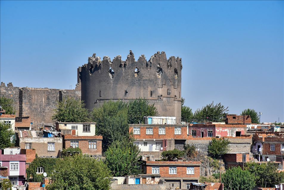 Sûrên Diyarbekirê yên ku tên restorekirin ku weke berê xweş bin