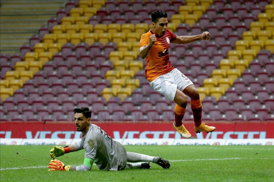 Partido entre el Galatasaray y el Gaziantep FK en la Superliga turca