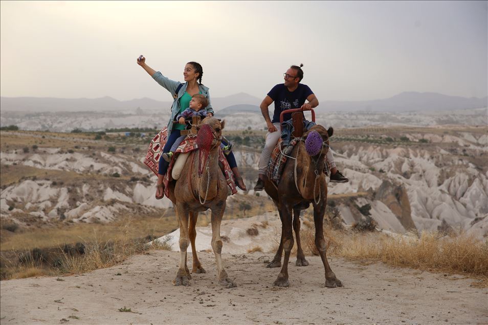 Paseos en camello por la histórica región de Capadocia