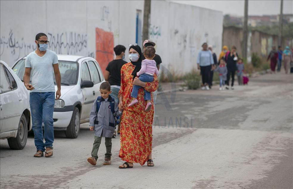 Tunus'ta Kovid-19 nedeniyle kapalı olan okullar yeniden açıldı