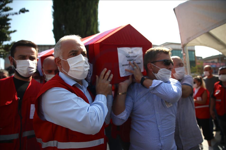 تركيا.. تشييع جثمان شهيد الهلال الأحمر بسوريا
