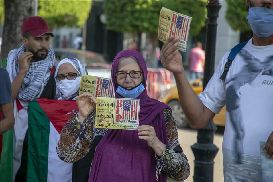 وقفة احتجاجية تونسية: "يا حكام التطبيع.. فلسطين ليست للبيع"