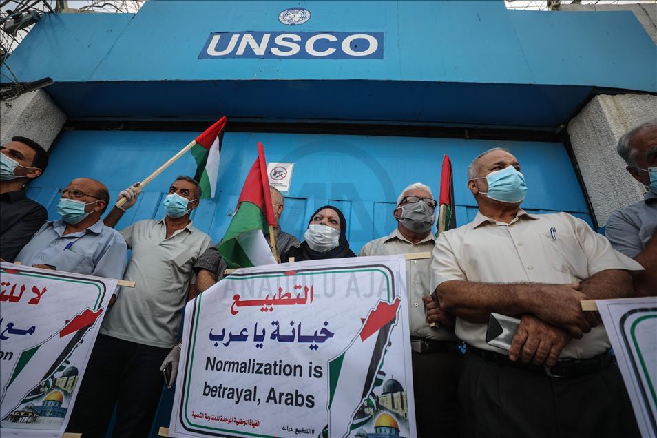 غزة.. وقفات احتجاجية ضد تطبيع الإمارات والبحرين مع إسرائيل
