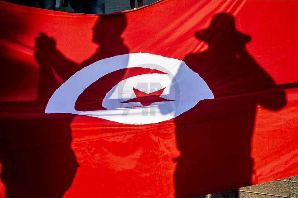 وقفة احتجاجية تونسية: "يا حكام التطبيع.. فلسطين ليست للبيع"