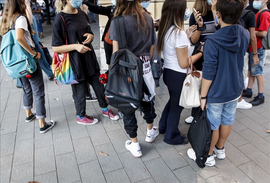 Schools reopening in Italy after the forced closure