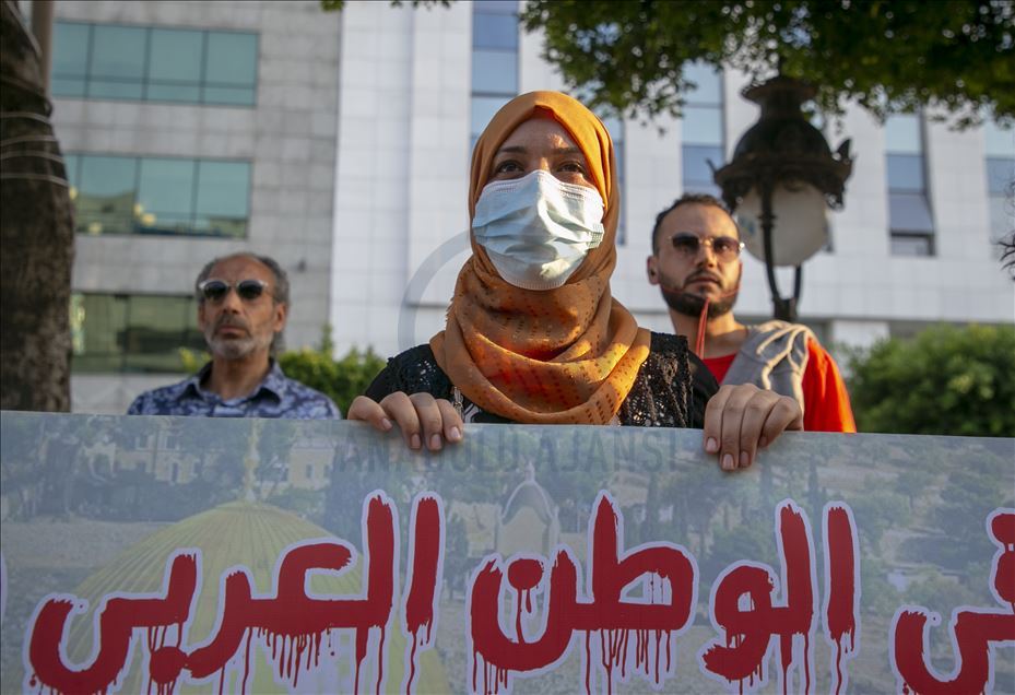 وقفة احتجاجية تونسية: "يا حكام التطبيع.. فلسطين ليست للبيع"
