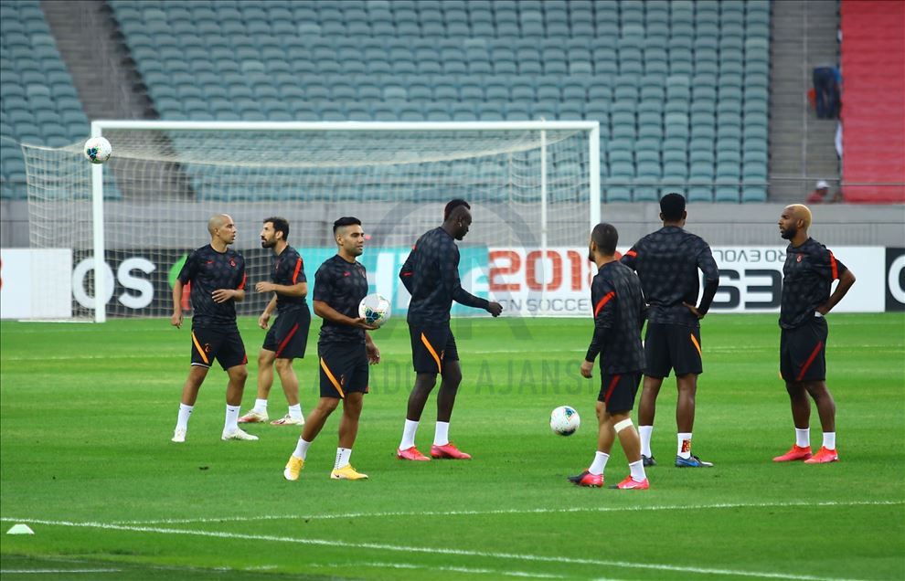 Galatasaray-Neftçi maçına doğru