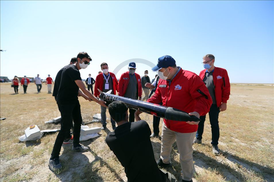 Bakanlar Varank ve Karaismailoğlu TÜRKSAT Model Uydu Yarışması'na katıldı