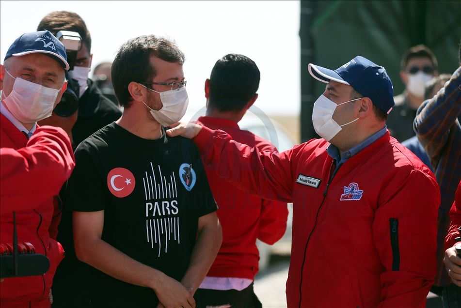 Bakanlar Varank ve Karaismailoğlu TÜRKSAT Model Uydu Yarışması'na katıldı