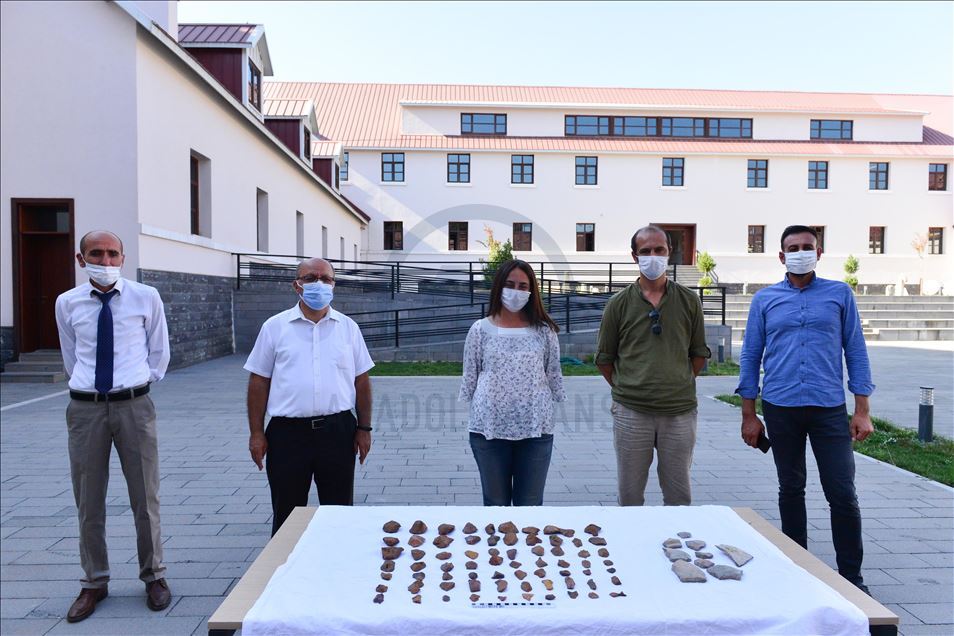 Li Tunceliyê li cihê ku şivan amûrên kevir dîtin şûnwarên "dewra kevir" hatin dîtin