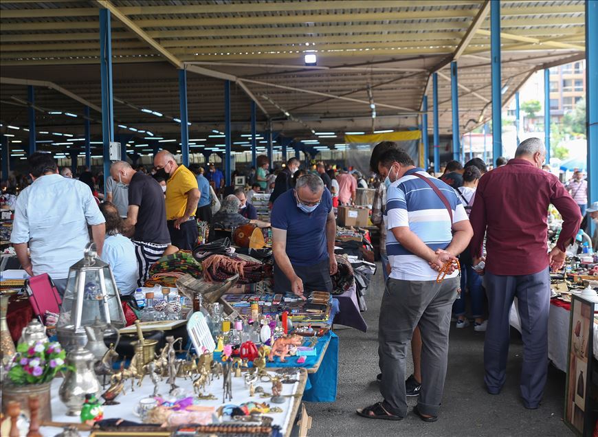 Istanbul : Le marché des antiquités de Feriköy, une poubelle pour certains, une mine d’or pour d’autres