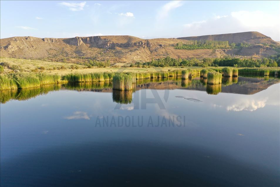 Gola Uçkayayê her demsal bedew e