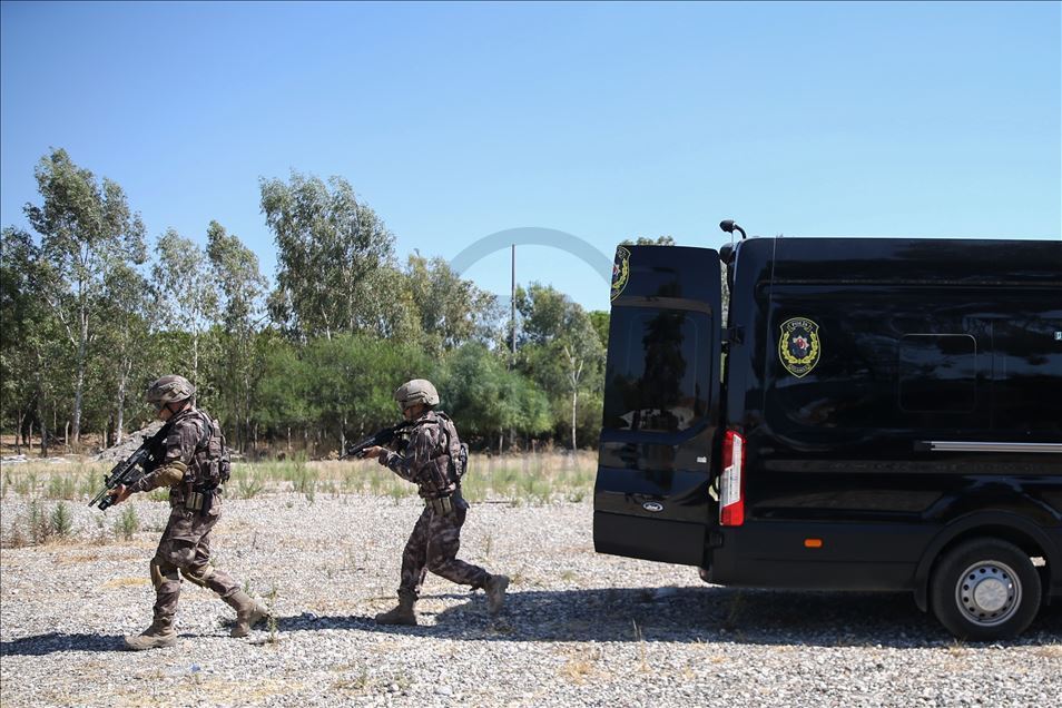 Antalya'da PÖH timine iki zırhlı takviye