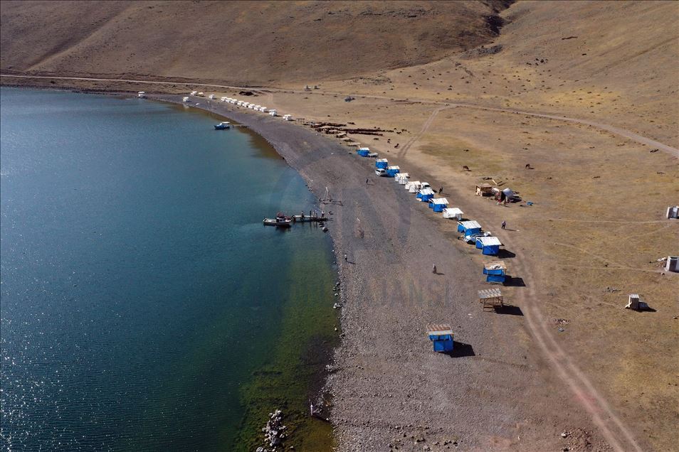 Озеро Balık в Турции манит любителей природных красот