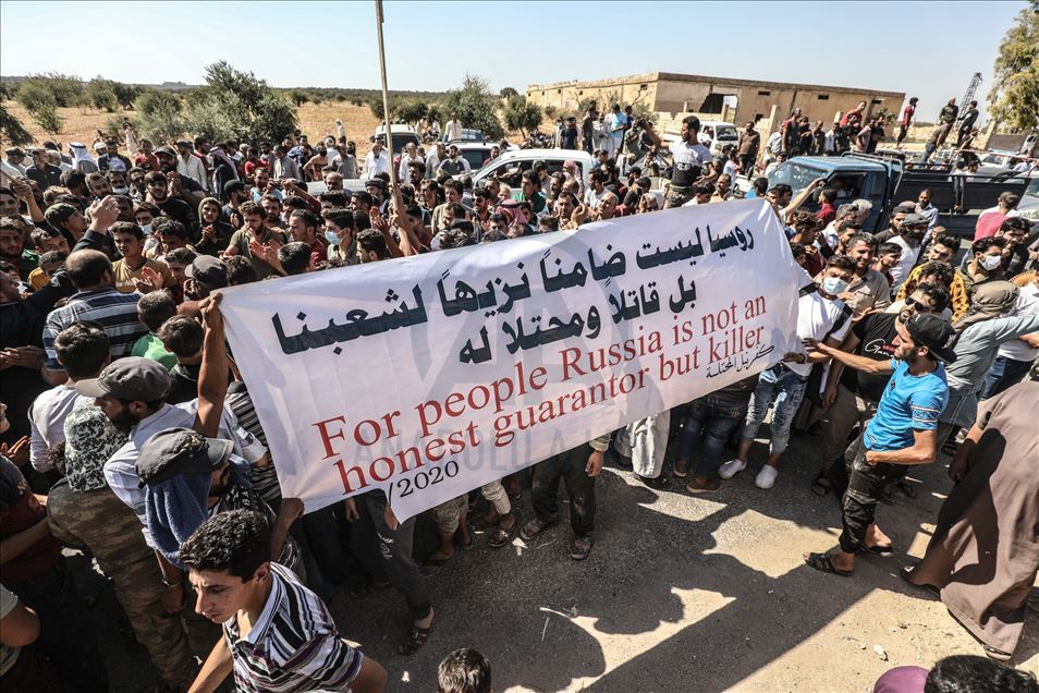 سوريا.. أهالي إدلب يتظاهرون تأييدًا للوجود العسكري التركي