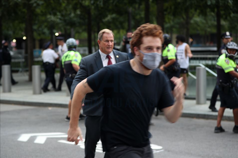 Protesta në New York për mbylljen e Zyrës për migracion, 20 të arrestuar