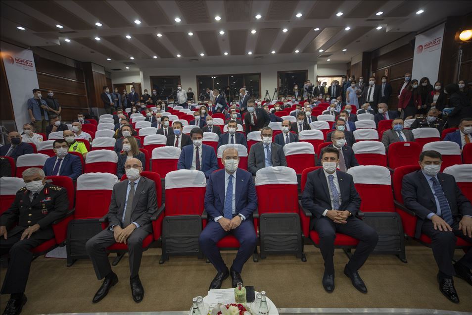 İçişleri Bakanı Süleyman Soylu, ehliyetlerin kimlik kartlarına yüklenmesi projesini anlattı