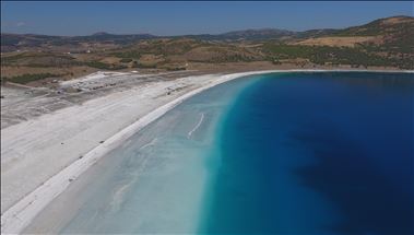 Turkey's Maldives: Lake Salda attracts tourists with splendid views