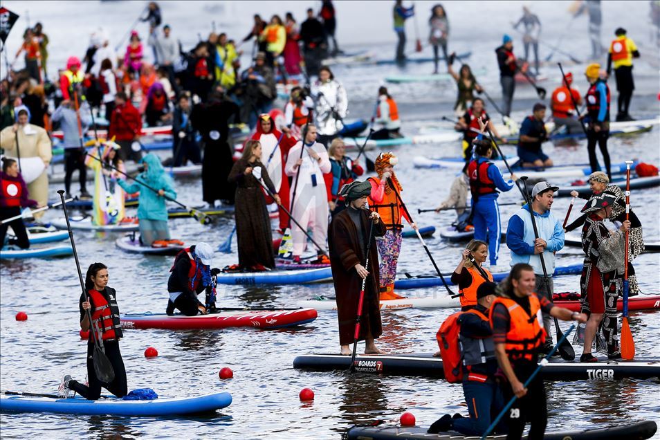 Moskova'da kürek sörfü (SUP) festivali