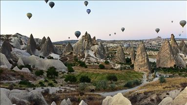 علاقه گردشگران به بالن سواری در کاپادوکیا