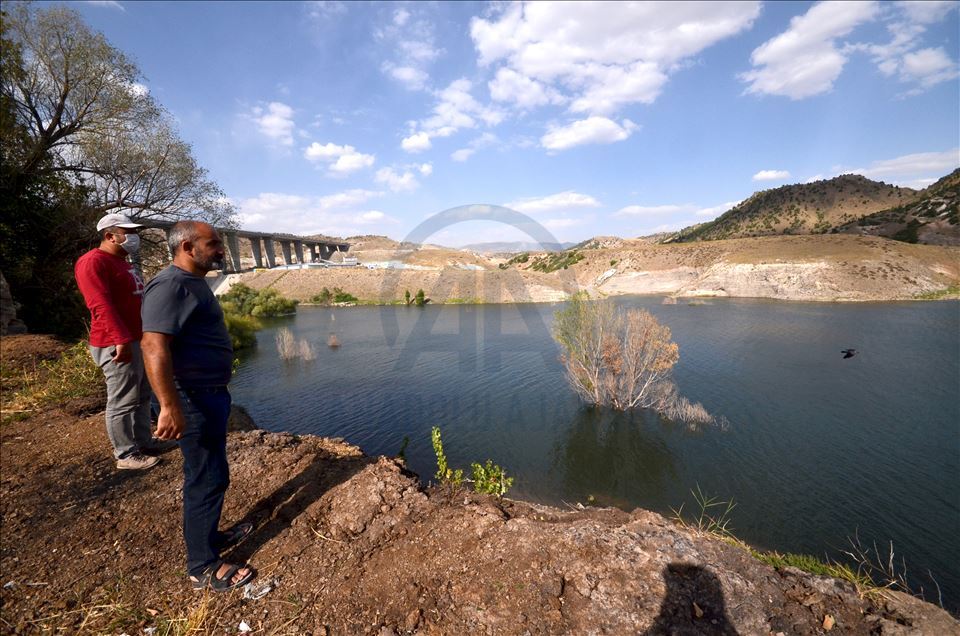 Yapımı tamamlanan Karakurt Barajı'nda su seviyesi yükseliyor
