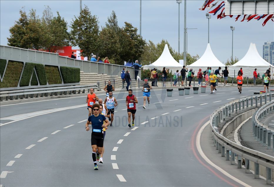Mbahet gjysëm maratona "Vodafone Istanbul"