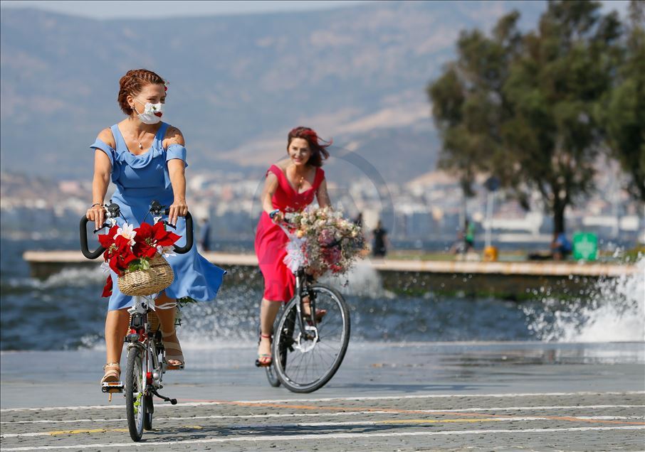 'Fancy Women Bike Ride' in Turkey's Izmir