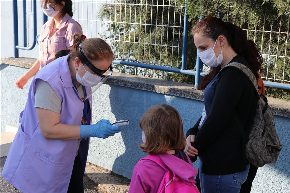 Schools reopen in Turkey after six-month coronavirus break