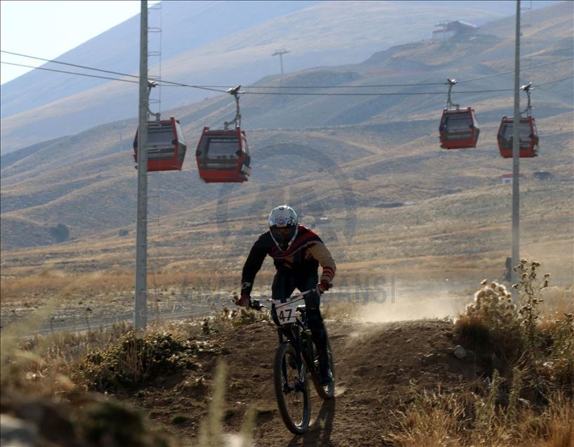 مسابقات جهانی دوچرخه‌سواری کوهستان در کوه ارجیس ترکیه