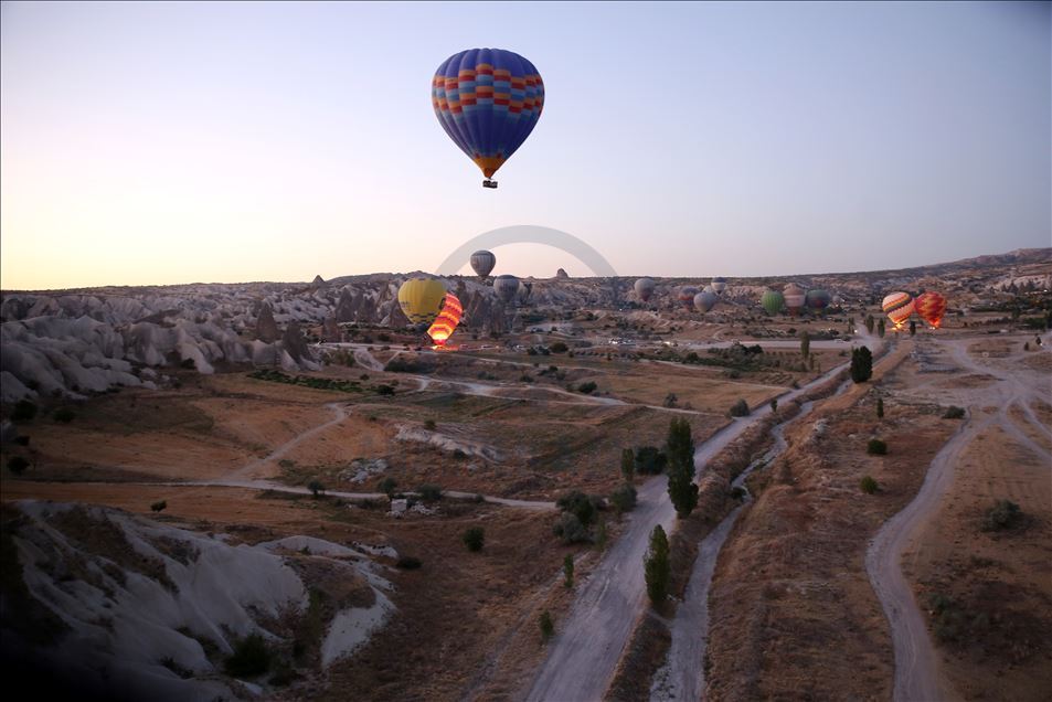 کاپادۆکیا.. دەستپێکردنەوەی چالاکییەکانی ھەڵدانی باڵۆنەکان