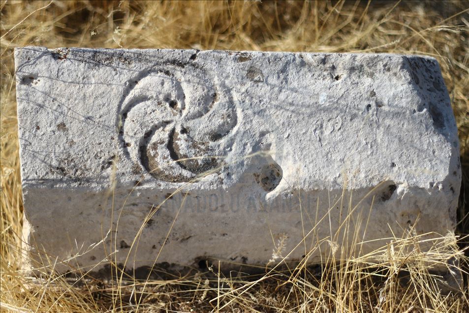 Li Wanê Goristana Selçûqî-Qereqoyuniyan a dîrokî wê were restorekirin