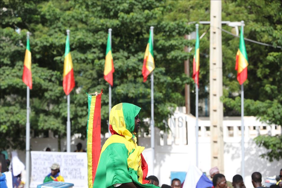 Mali, protestë kundër pranisë ushtarake të Francës në vend
