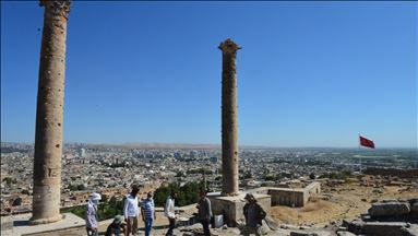 Urfa Kalesi'nde geçmişin izleri aranıyor