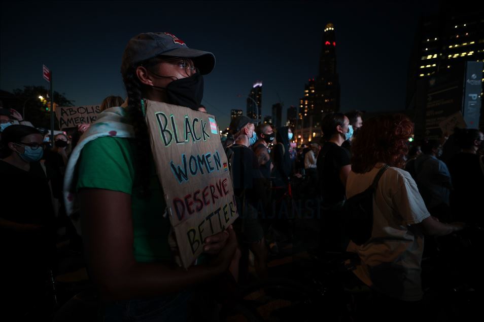 New York'ta, polis tarafından öldürülen Breonna Taylor'a destek gösterisi