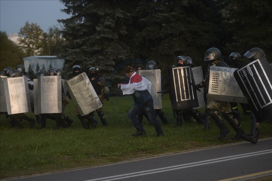 Belarus'ta Cumhurbaşkanlığı seçimleri yine protesto edildi