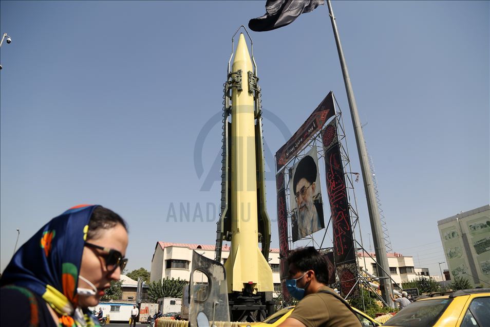 نمایش انواع موشک در میدان بهارستان تهران