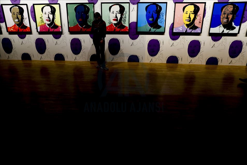 “Ben, Andy Warhol" sergisi Moskova'da 