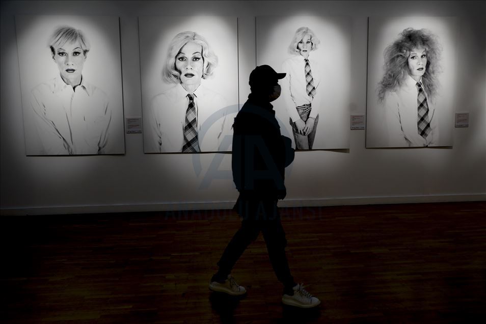 “Ben, Andy Warhol" sergisi Moskova'da 